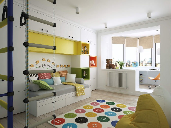 chambre d'enfant avec espace de travail sur le balcon