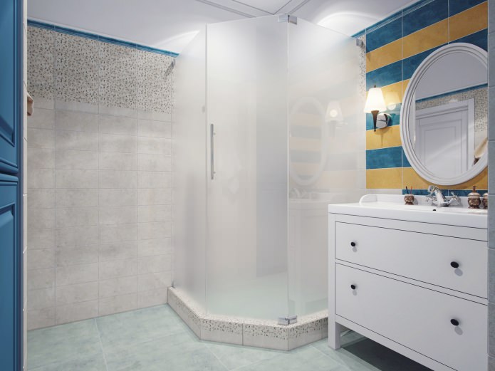 intérieur de salle de bain avec douche