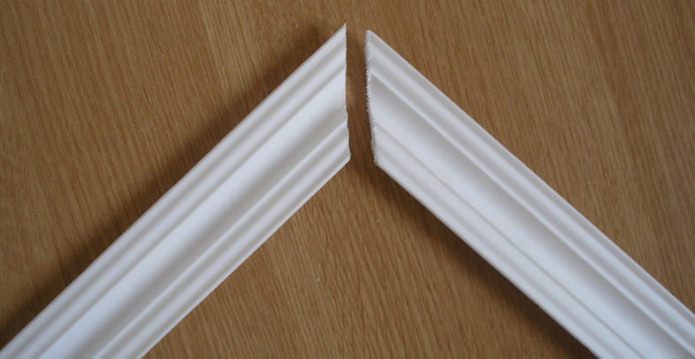 Styrofoam ceiling skirting board