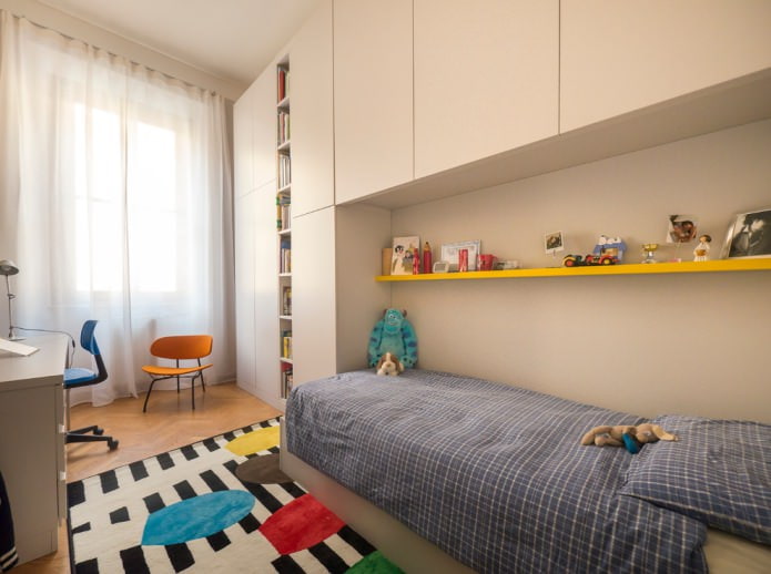 chambre d'enfant pour garçon dans les tons beiges