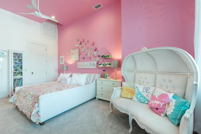 design décoratif d'une chambre pour une fille