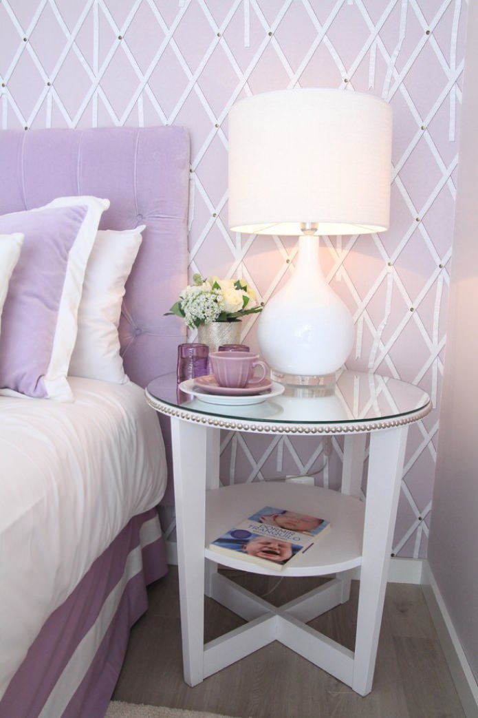 chambre aux murs lilas