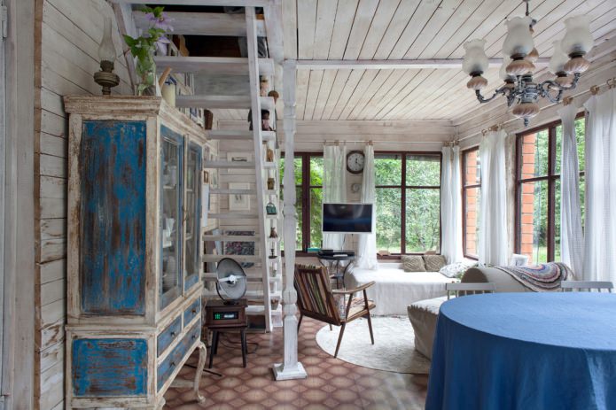 décor d'une maison de campagne à l'intérieur