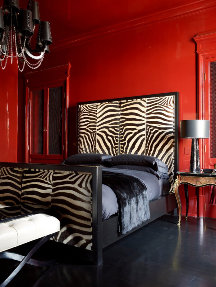 chambre noire et rouge