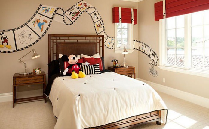 intérieur de la pépinière avec Mickey Mouse