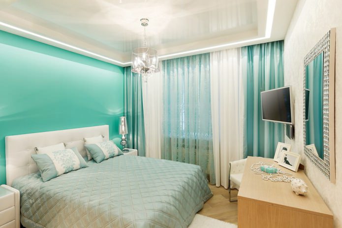 voile blanc et turquoise dans la chambre