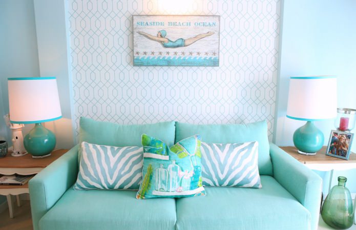 salon turquoise et blanc dans un style nautique