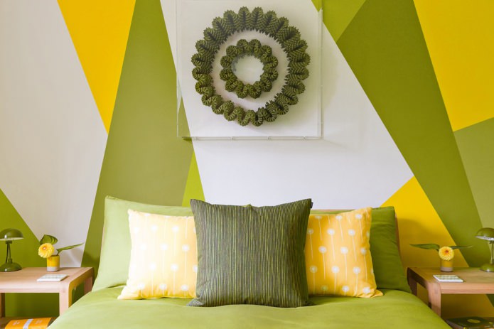 Chambre jaune olive