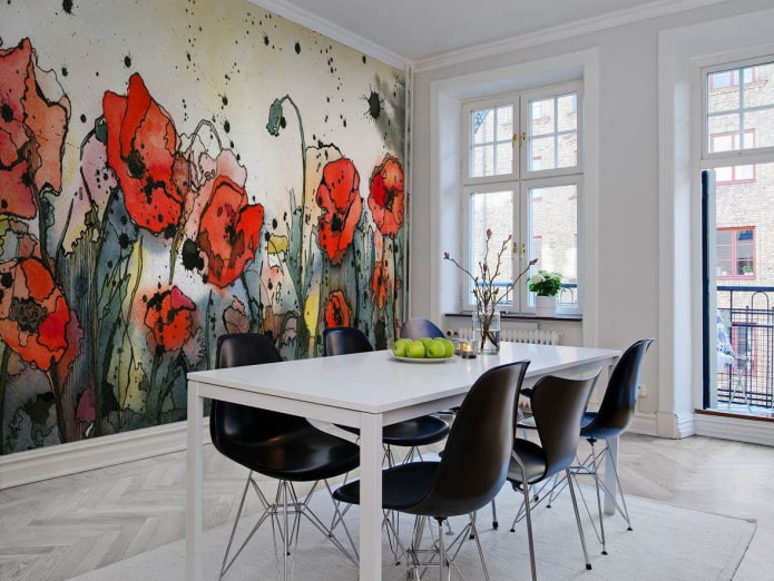 papier peint avec des coquelicots à l'intérieur de la salle à manger