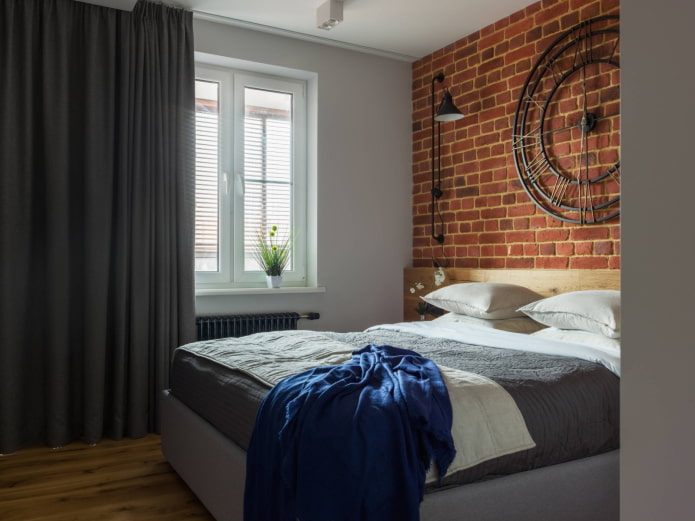 rideaux noirs dans la chambre de style loft