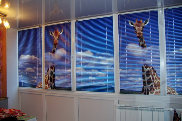 Stores 3D avec une image d'une girafe