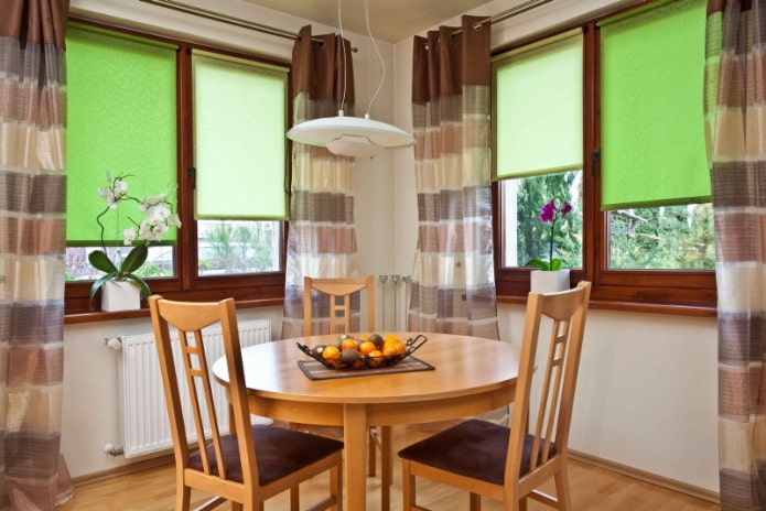 green roller blind