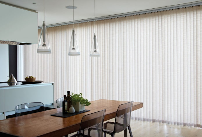 Mahabang blinds