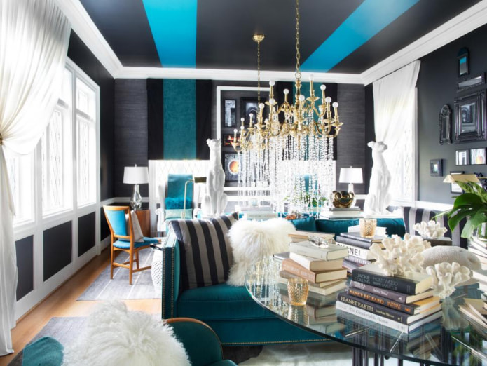 Intérieur noir et bleu