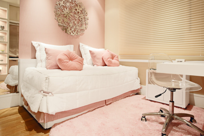 Chambre beige et rose