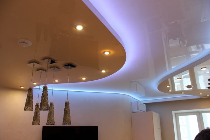 construction de plafond flottant en brillant