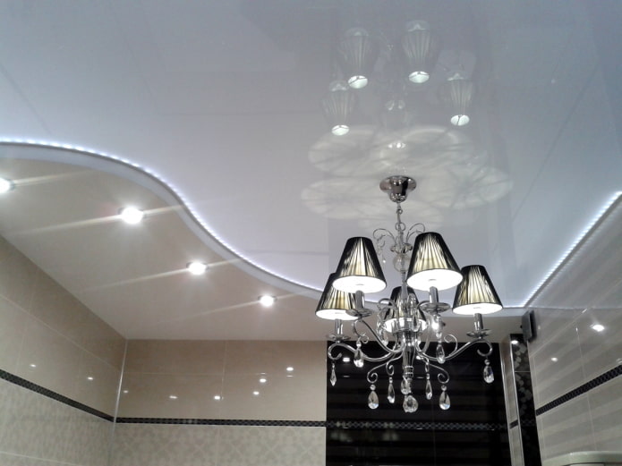 construction de plafond flottant en brillant