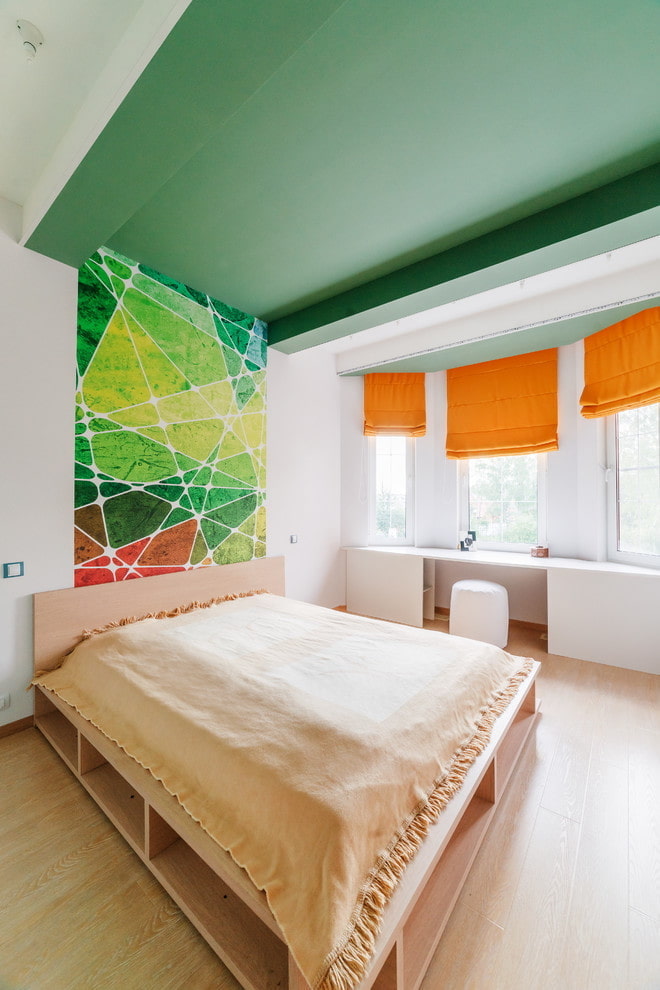 structure de plafond vert dans la chambre