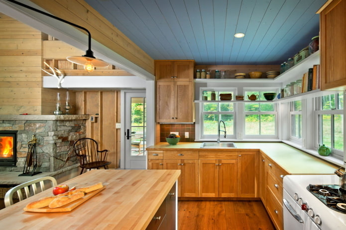 plafond bleu dans la cuisine