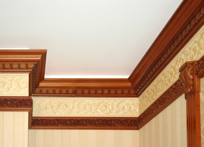 filet de plafond en bois