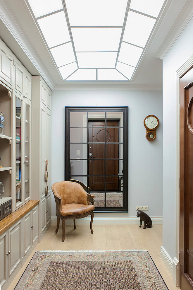 plafond de verre à l'intérieur du couloir