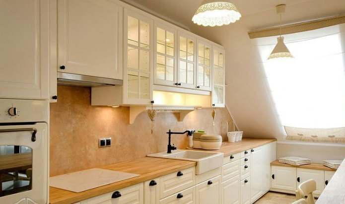 beige plaster sa apron