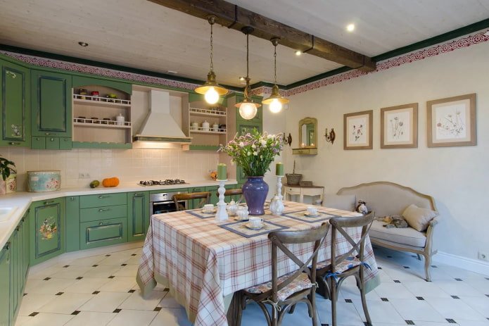 déco des murs de la cuisine dans le style provençal