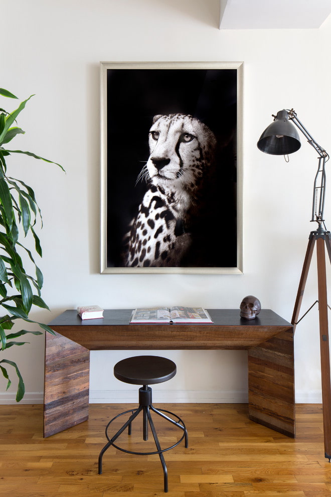 peinture avec une image d'un guépard à l'intérieur