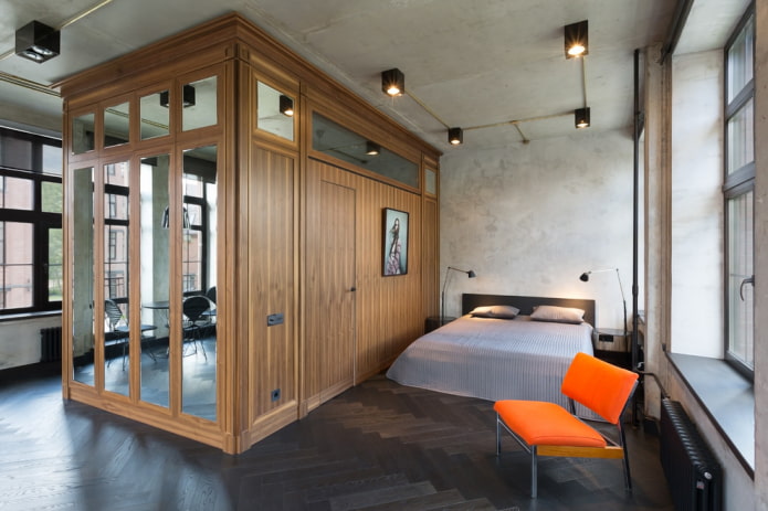 armoire en forme de cloison dans un intérieur de style loft