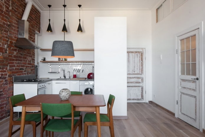 portes intérieures dans la cuisine de style loft