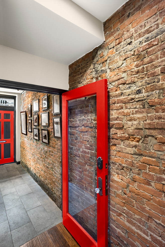 portes à l'intérieur dans le style loft