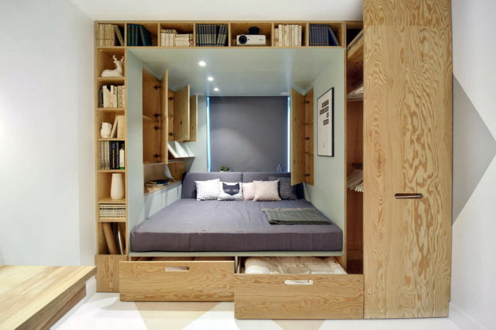 niche avec un lit podium à l'intérieur