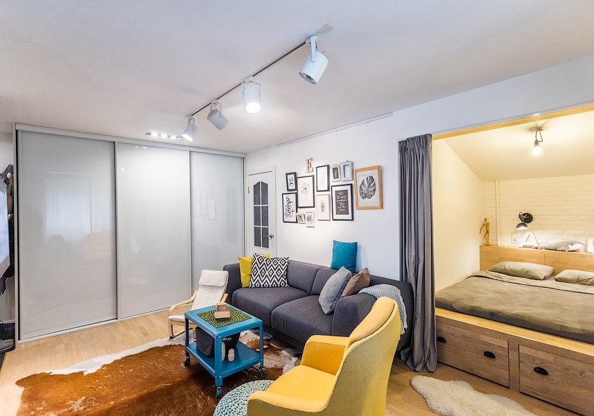 Conception d'un appartement d'une pièce avec une niche: photo, aménagement, disposition des meubles