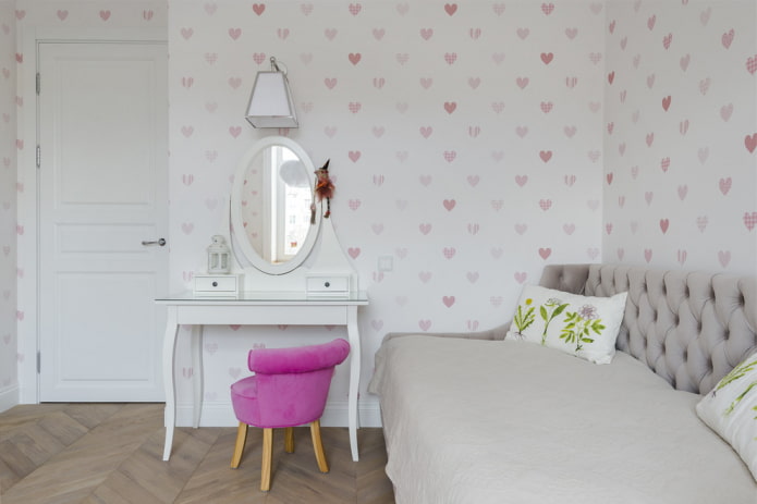 table de maquillage dans la chambre des enfants