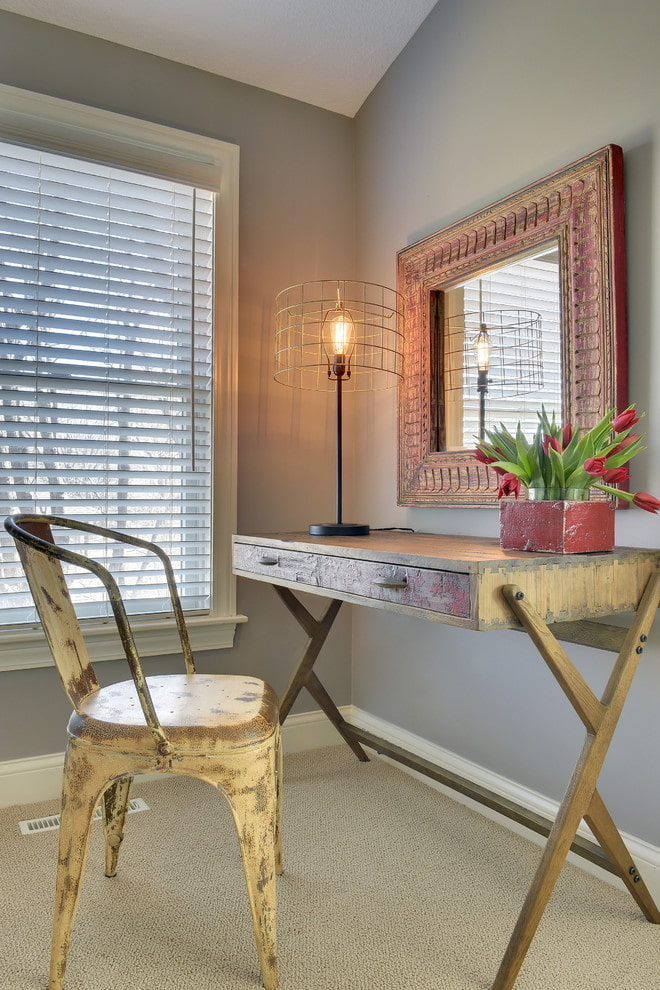 coiffeuse à l'intérieur dans le style loft