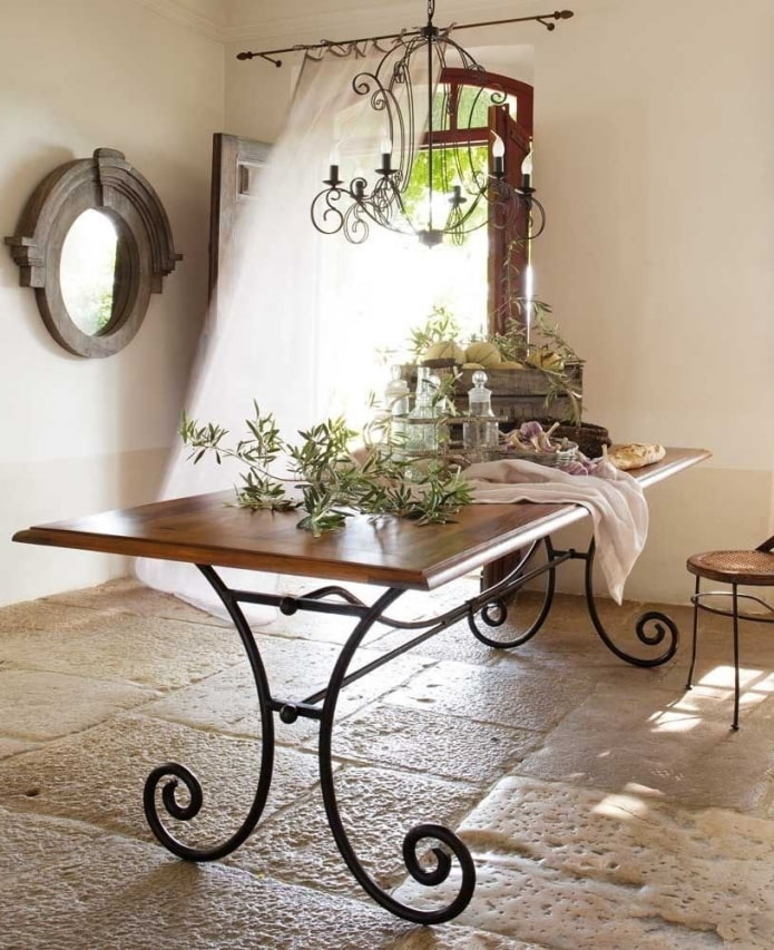 table avec plateau en bois