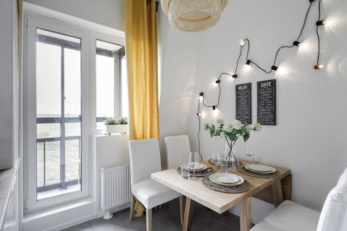 table pliante en bois à l'intérieur