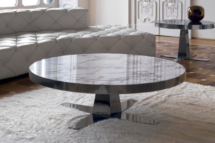 table basse avec plateau en marbre à l'intérieur