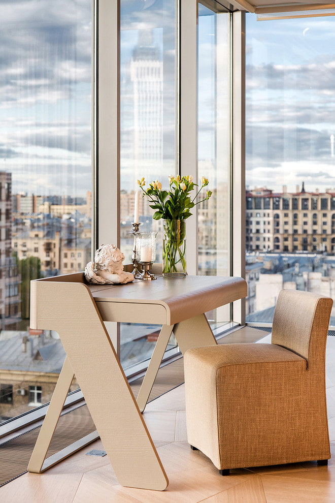 table dans la chambre