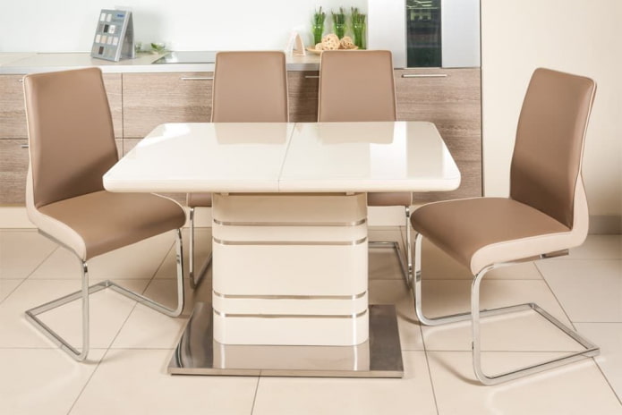 table beige