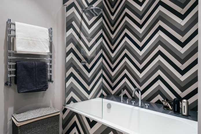 carrelage à chevrons dans la salle de bain