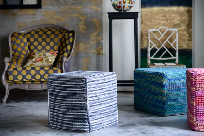 poufs sans cadre à l'intérieur