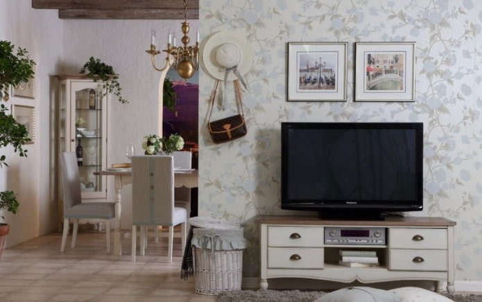 Meuble TV dans un intérieur de style provençal