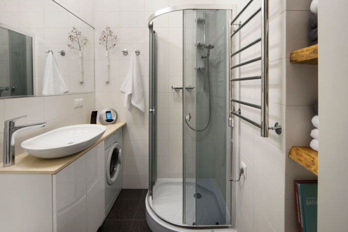 salle de bain à l'intérieur d'un studio