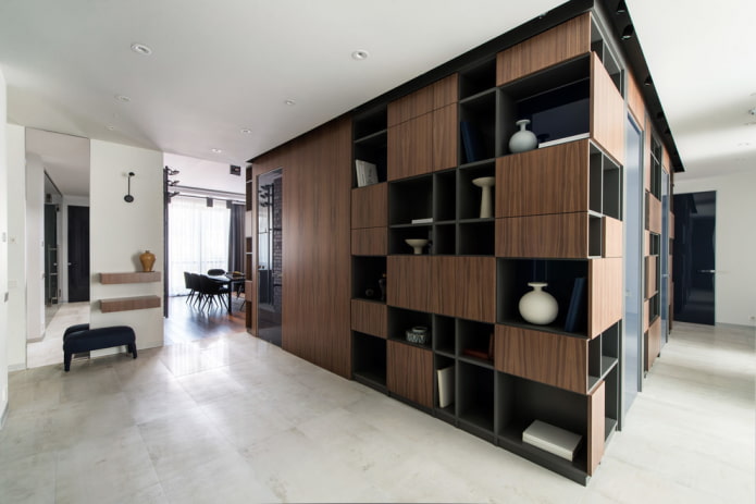 armoire modulaire à l'intérieur du couloir