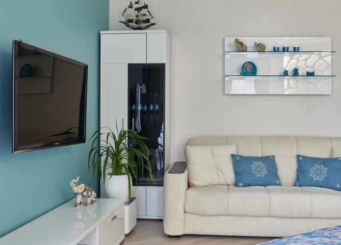 armoire dans le coin à l'intérieur du hall