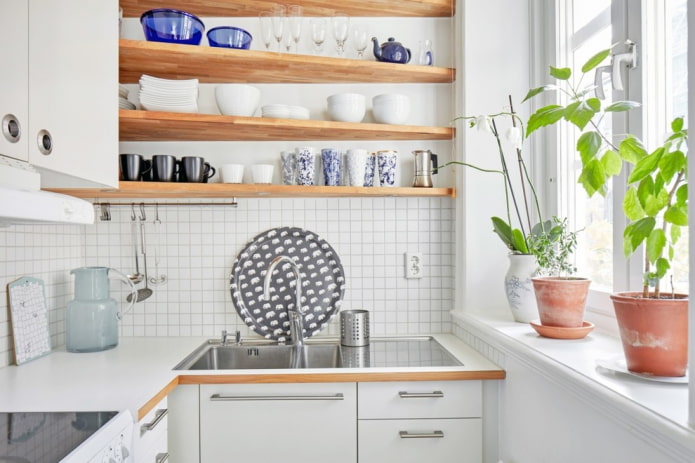 étagères à l'intérieur de la cuisine dans le style scandinave