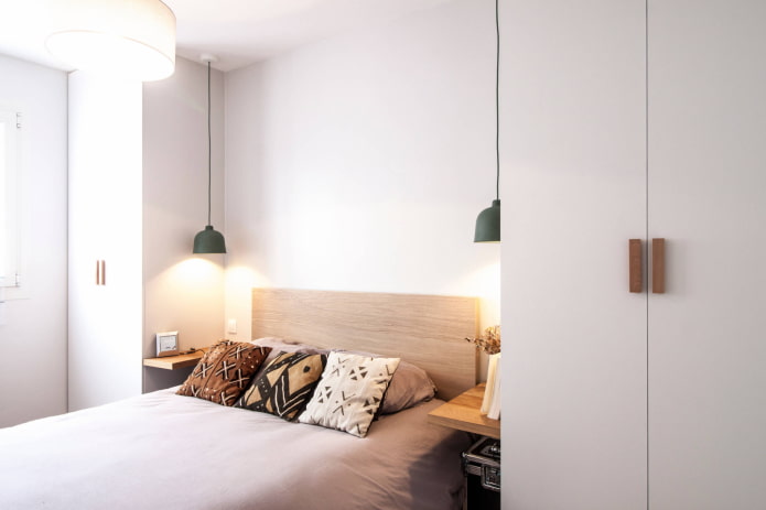 Chambre dans un appartement de quatre pièces