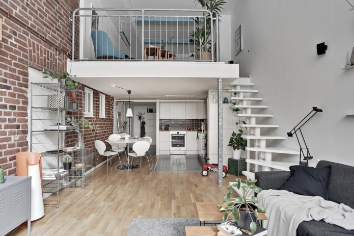 Intérieur d'appartement superposé de style loft