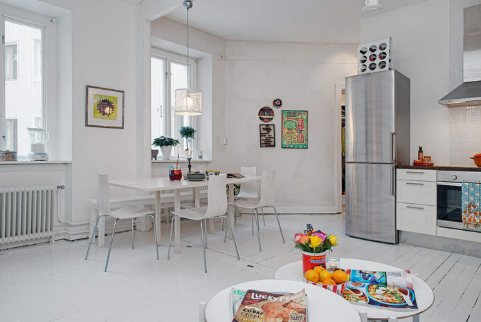 Coin repas dans l'appartement 34 m²